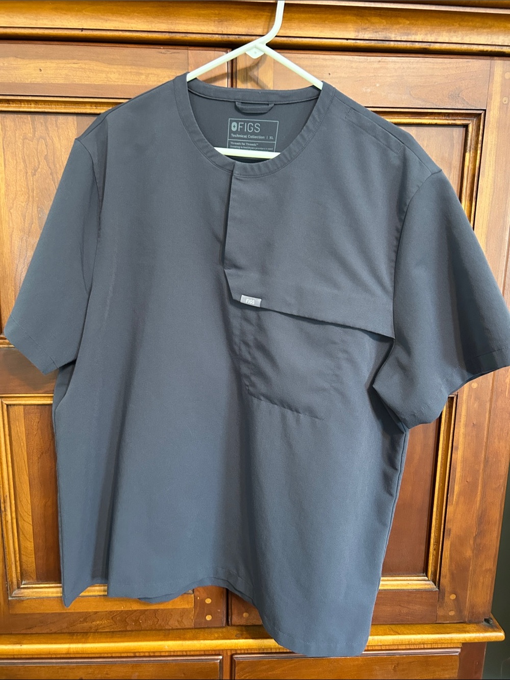 Figs Mens Corfield Henley Scrub Top Size XL